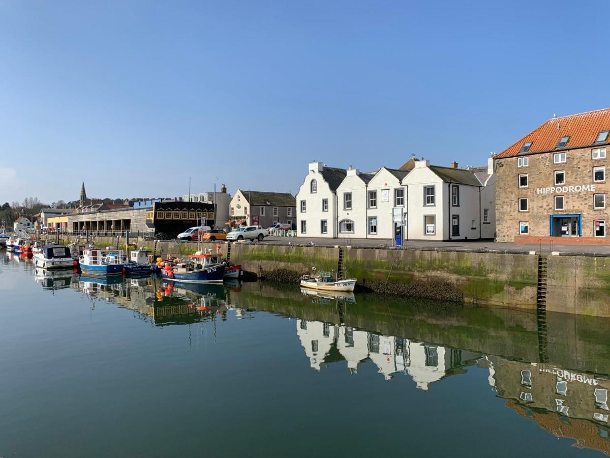 Close To The Beach, Harbour And Local Shops Eyemouth Buitenkant foto
